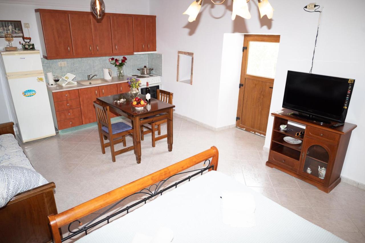 Sophia Areopoli Guesthouse Ngoại thất bức ảnh