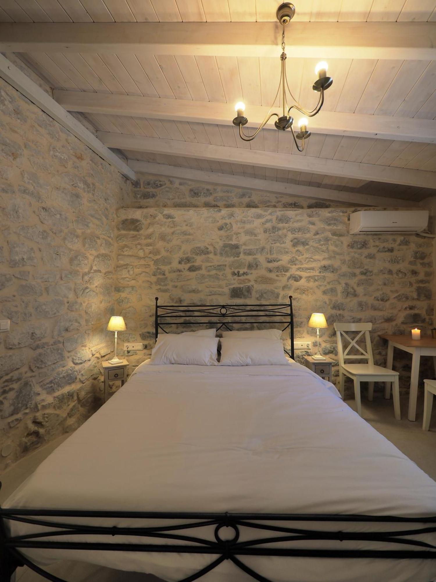 Sophia Areopoli Guesthouse Ngoại thất bức ảnh