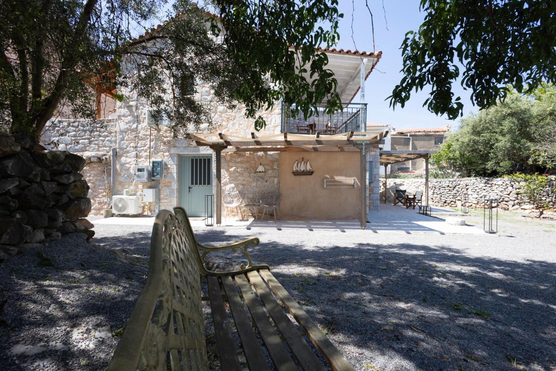 Sophia Areopoli Guesthouse Ngoại thất bức ảnh